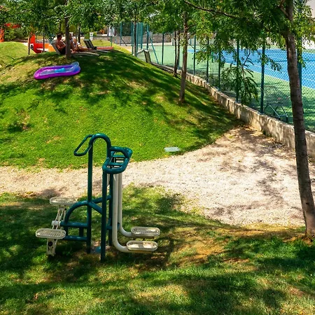 Prázdninový dům With Whirpool 2 Bedrooms Jezera