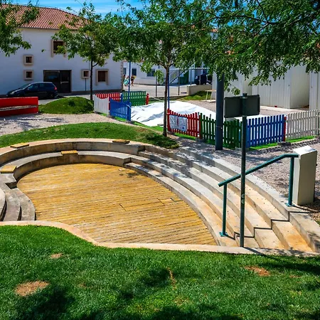 With Whirpool 2 Bedrooms Prázdninový dům *