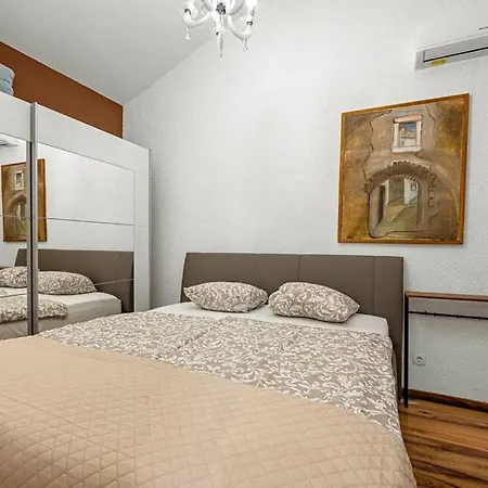 With Whirpool 2 Bedrooms *