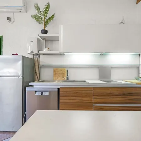 With Whirpool 2 Bedrooms 耶泽拉